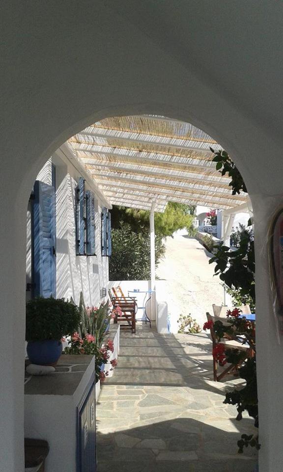 Artemis Rooms Folégandros 外观 照片